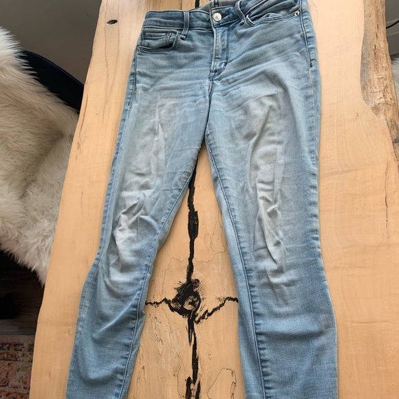 2 pairs of Abercrombie jeans - Picture 3 of 8